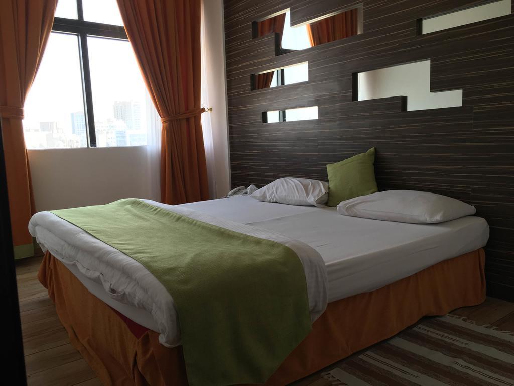 Everest International Hotel Dubai Eksteriør bilde